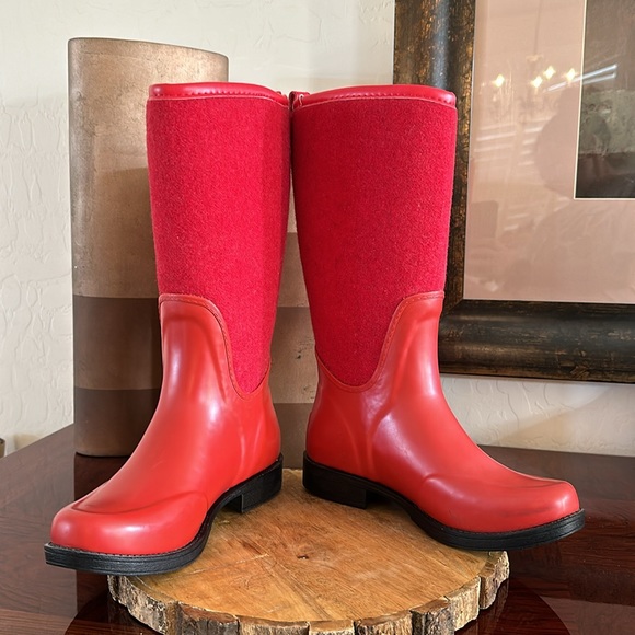 UGG *NWT* Women’s Reignfall Wool Lined Boots - Picture 7 of 9